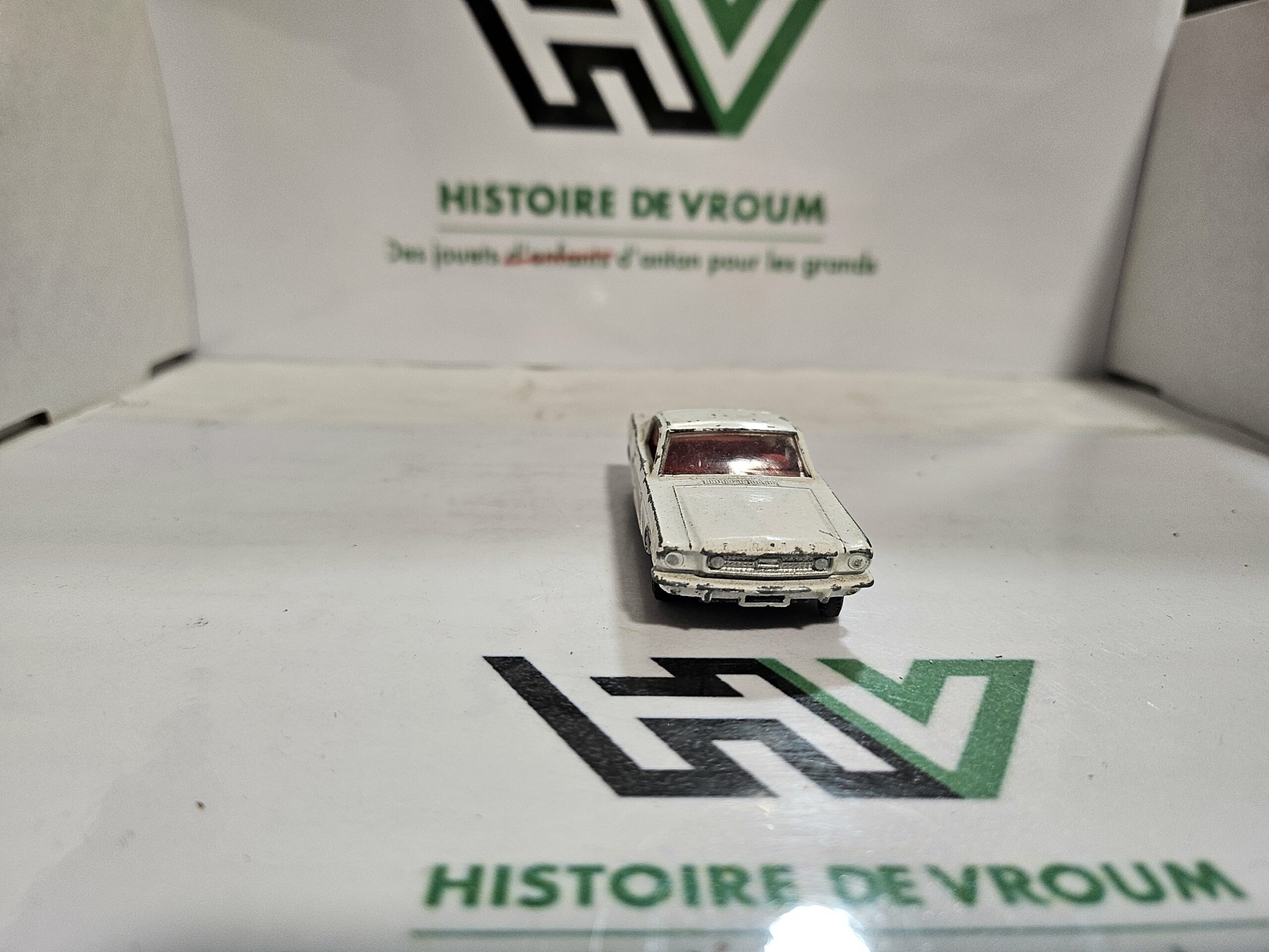 Matchbox Lesney N°8 Ford Mustang Fastback White Vintage 1966 Made in England – Image 2