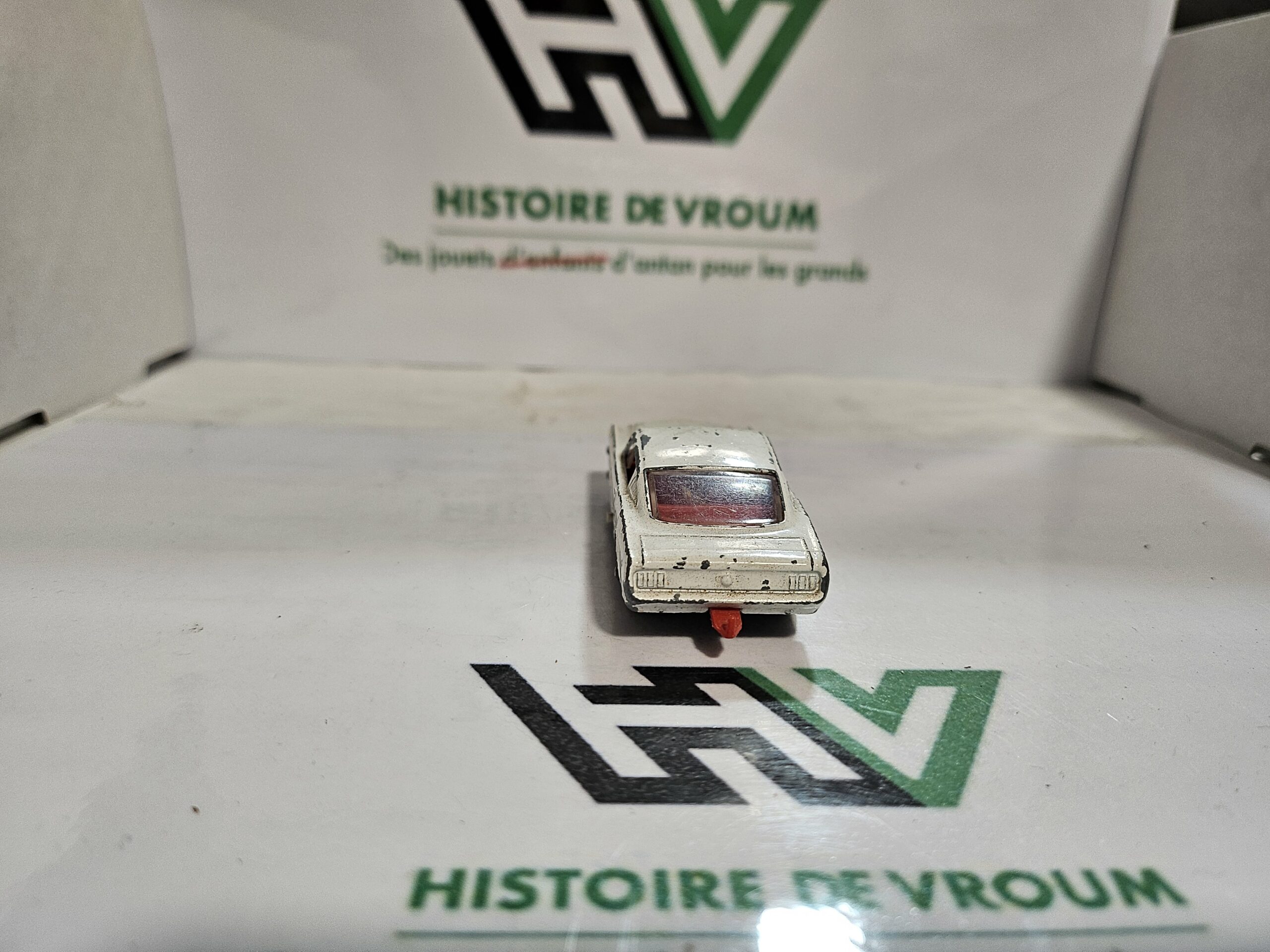 Matchbox Lesney N°8 Ford Mustang Fastback White Vintage 1966 Made in England – Image 4