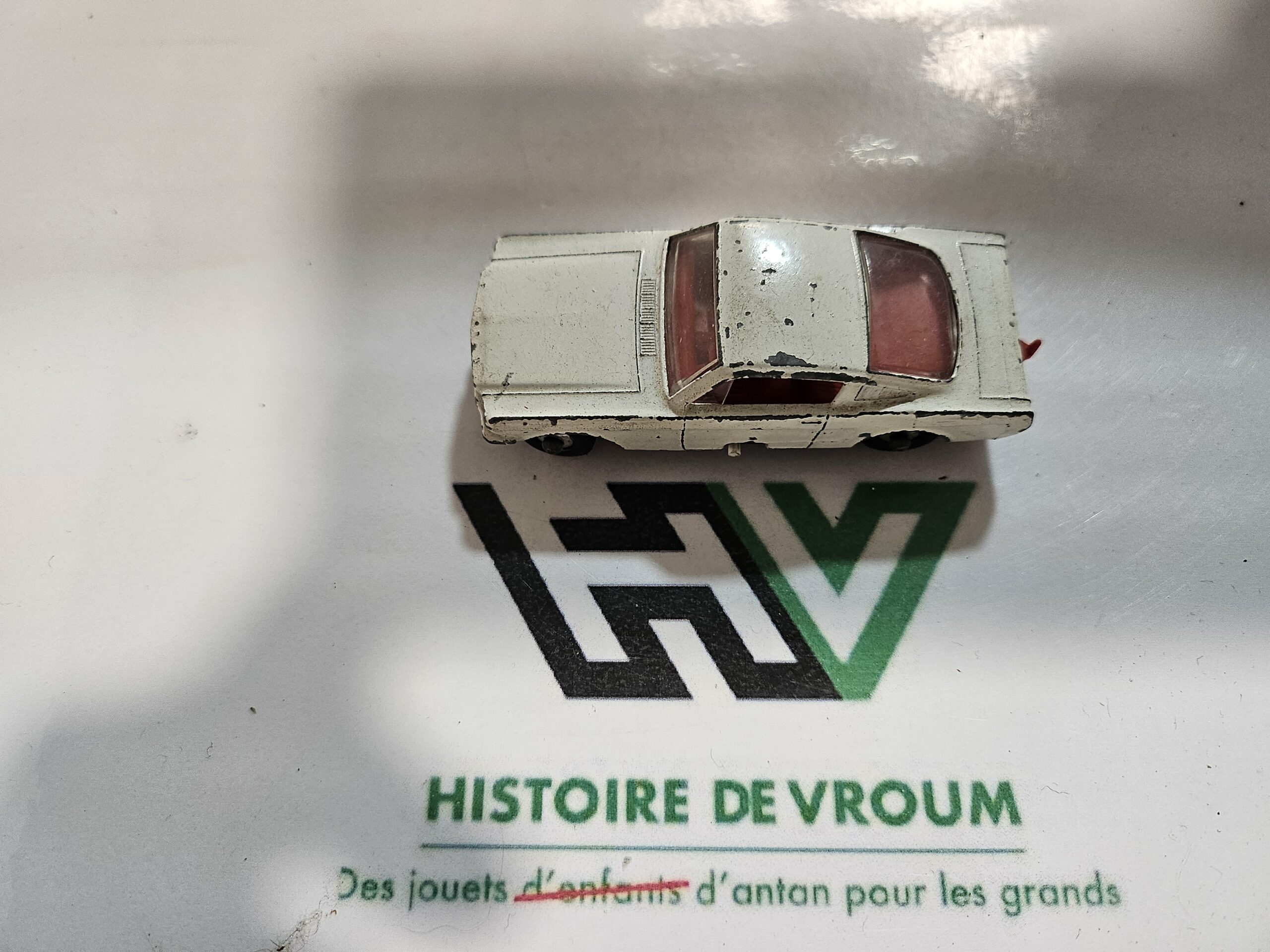 Matchbox Lesney N°8 Ford Mustang Fastback White Vintage 1966 Made in England – Image 5