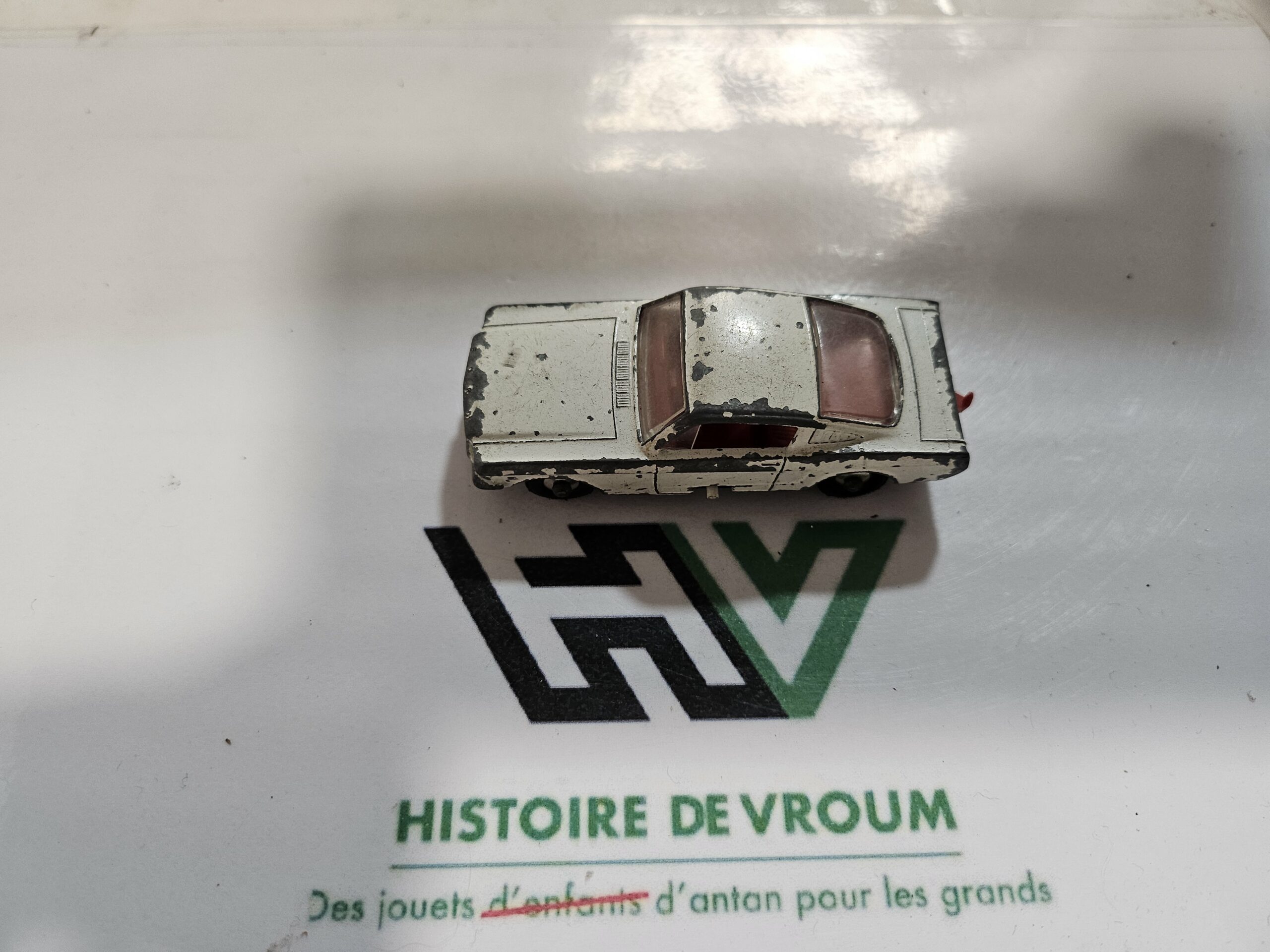 Matchbox Lesney N°8 Ford Mustang Fastback White Vintage 1966 Made in England (1) – Image 5