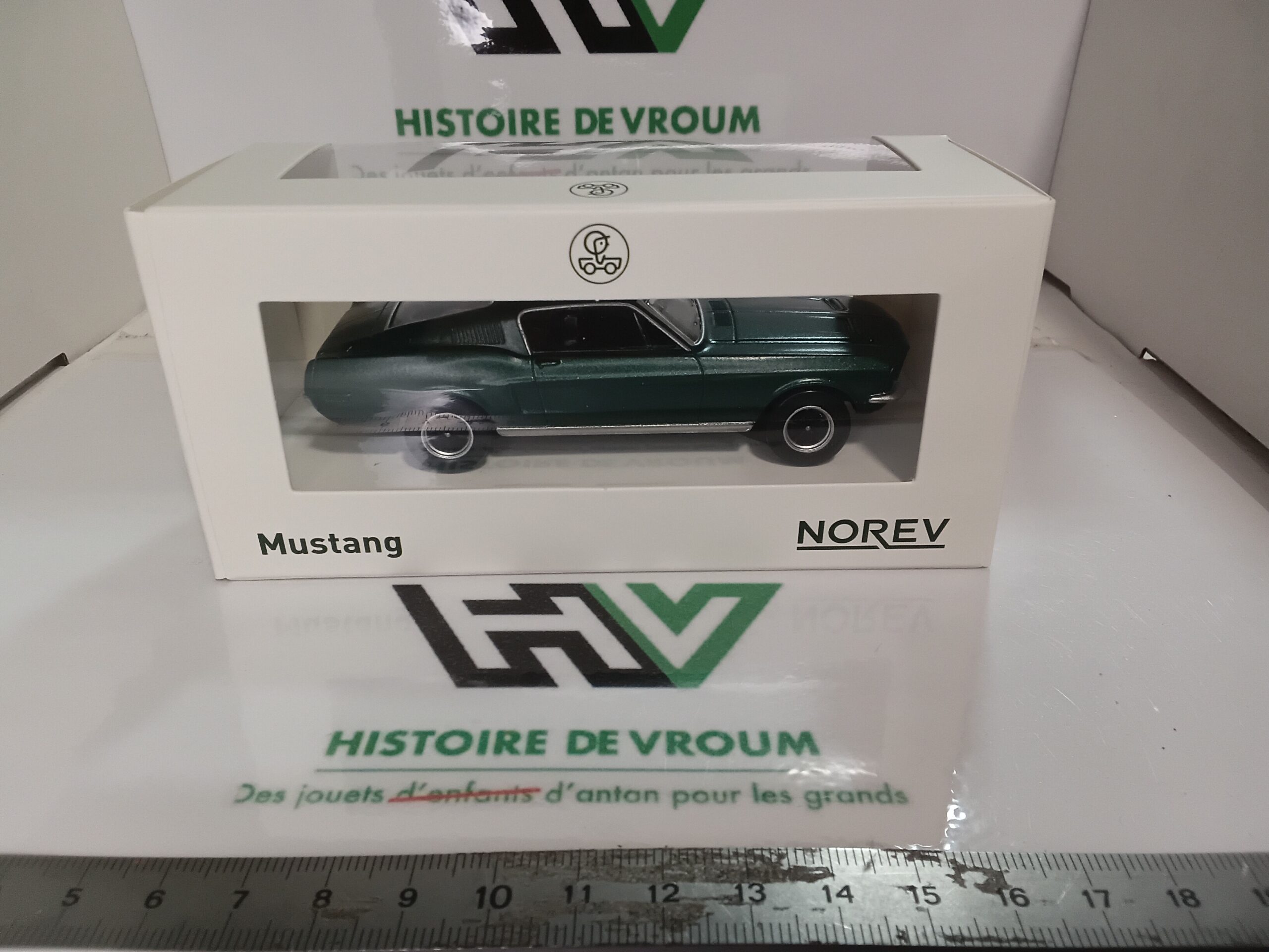 Norev 1/43 - Ford Mustang Fastback (Vert Highland / Bullitt) – Image 5