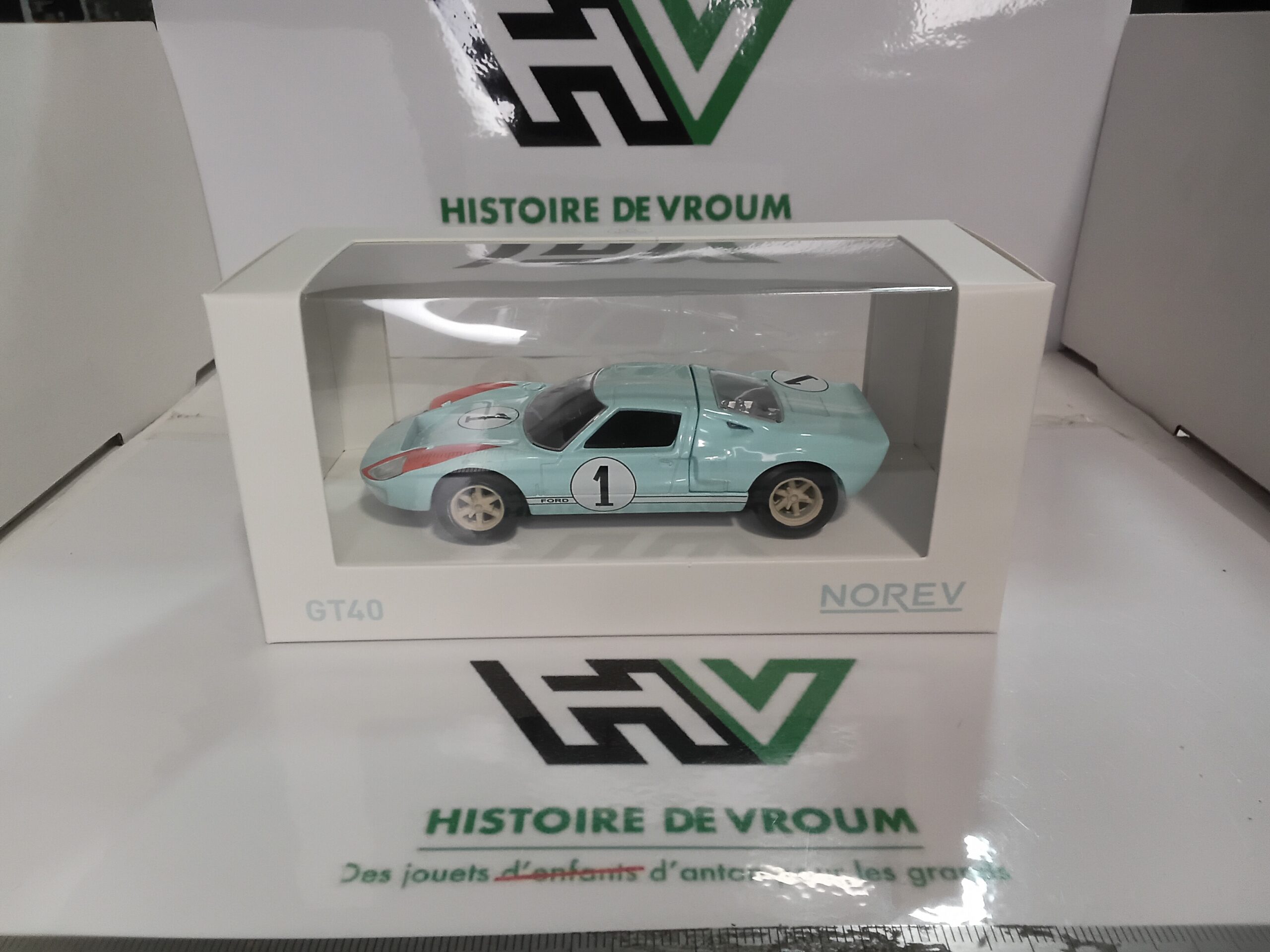 Ford GT40 (Bleu ciel et orange / Le Mans)